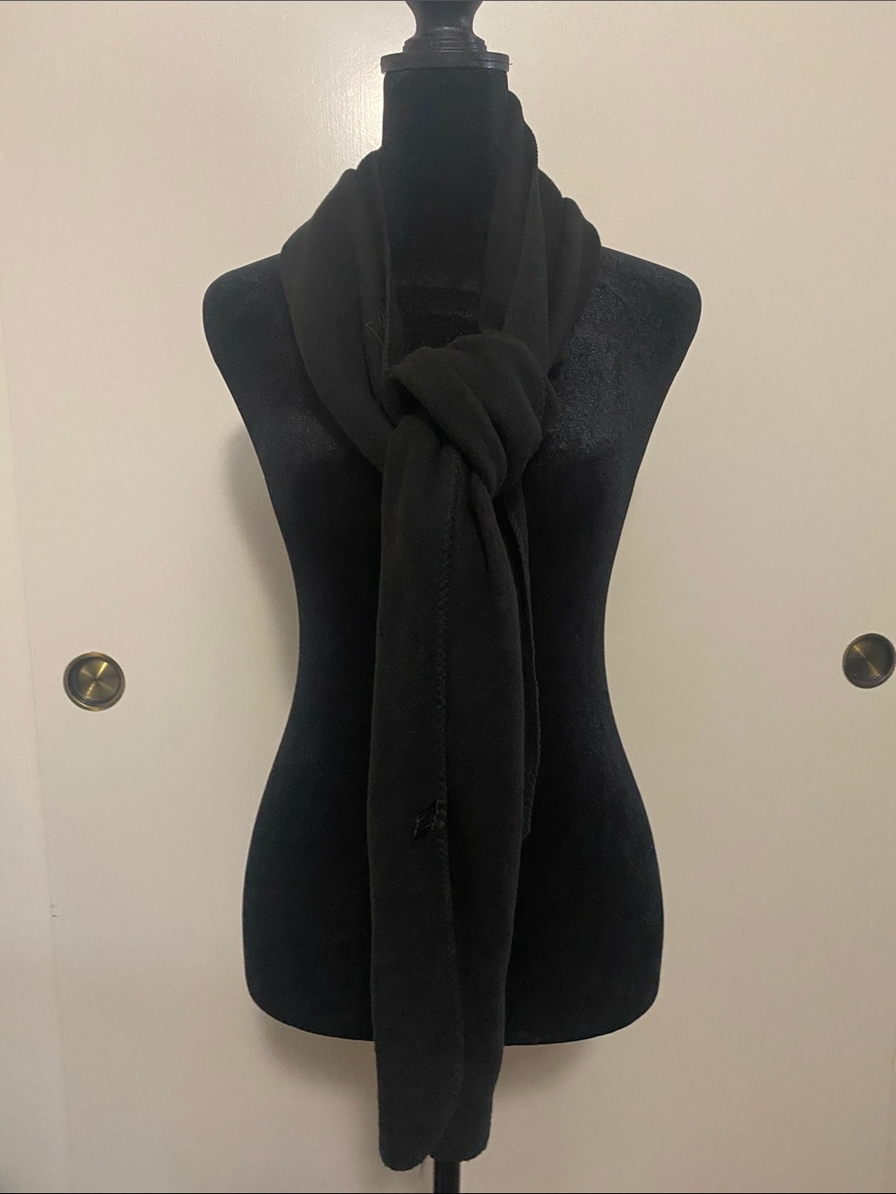 Black Women's Cozy Scarf - Classic Winter Accessory